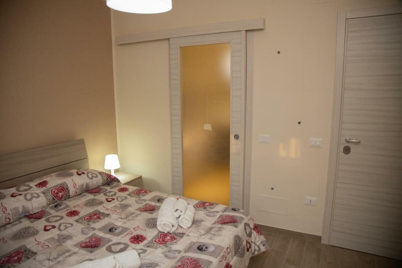 B&B Miramare Suite Taranto Ngoại thất bức ảnh